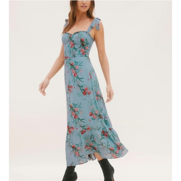 Reformation Nikita Midi Dress In Leona Floral Blue - Picture 3 of 12